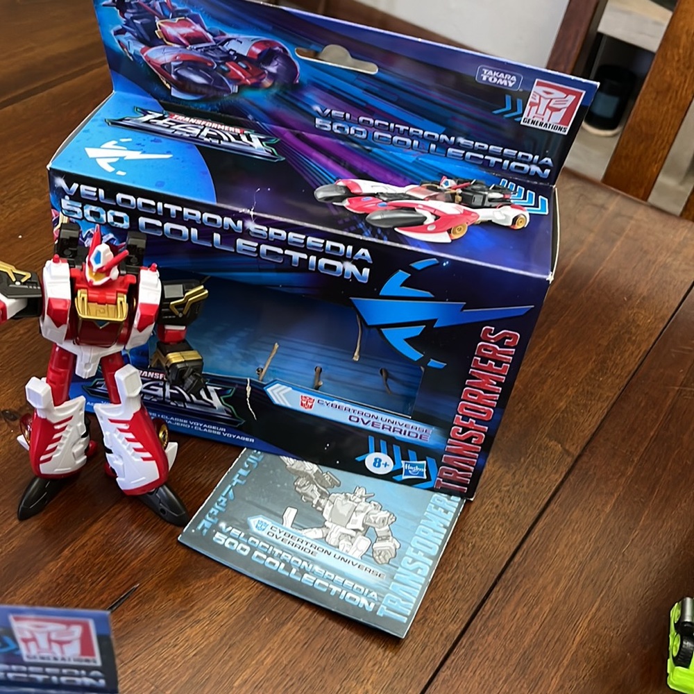 Transformers Galore! - Picture 4 of 8
